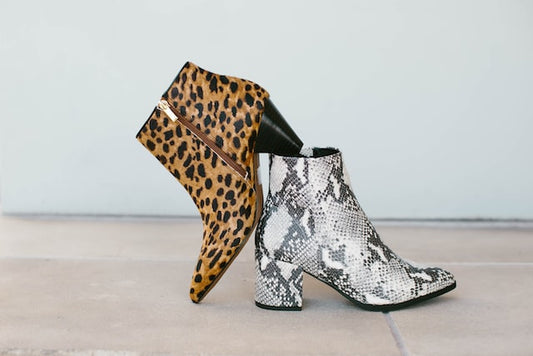 5 Signs you Need Wide Feet Shoes