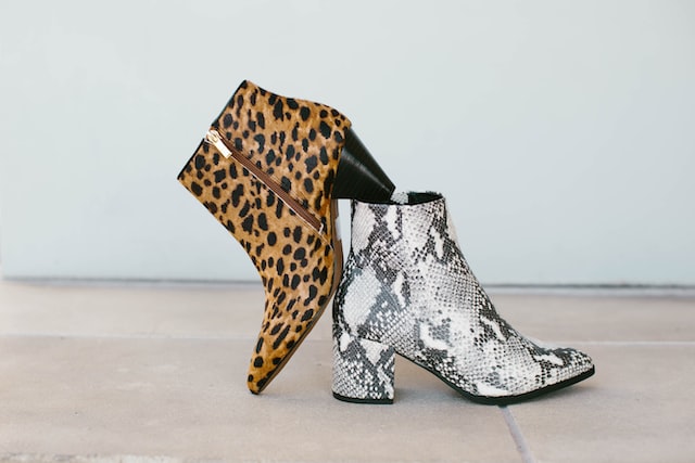 5 Signs you Need Wide Feet Shoes